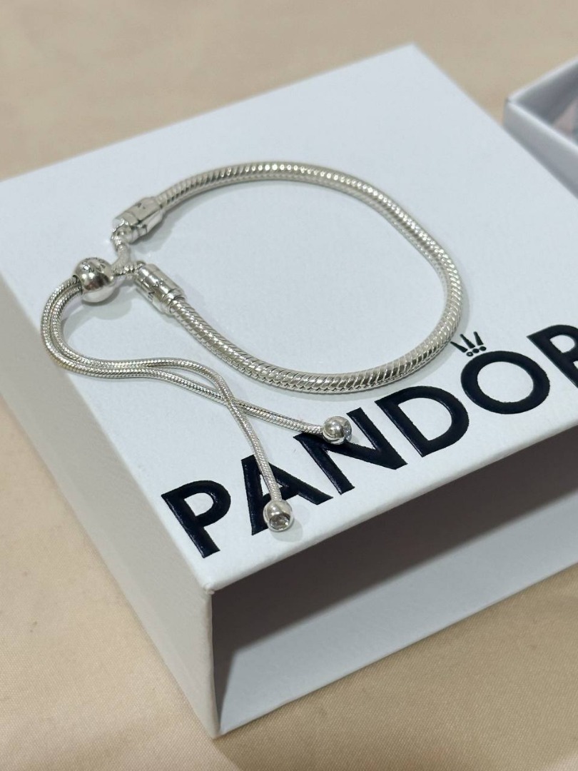 Pandora moments slider clearance
