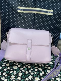 (Category: ) located in . Submitted by amethyst.02 (Listing ID 1233160603, Image 1). Description: .
