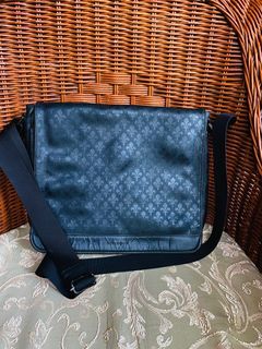 PATRICK COX MESSENGER BAG