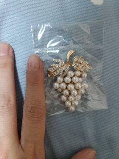 (Category: ) located in . Submitted by mio.shops (Listing ID 1233137142, Image 1). Description: .