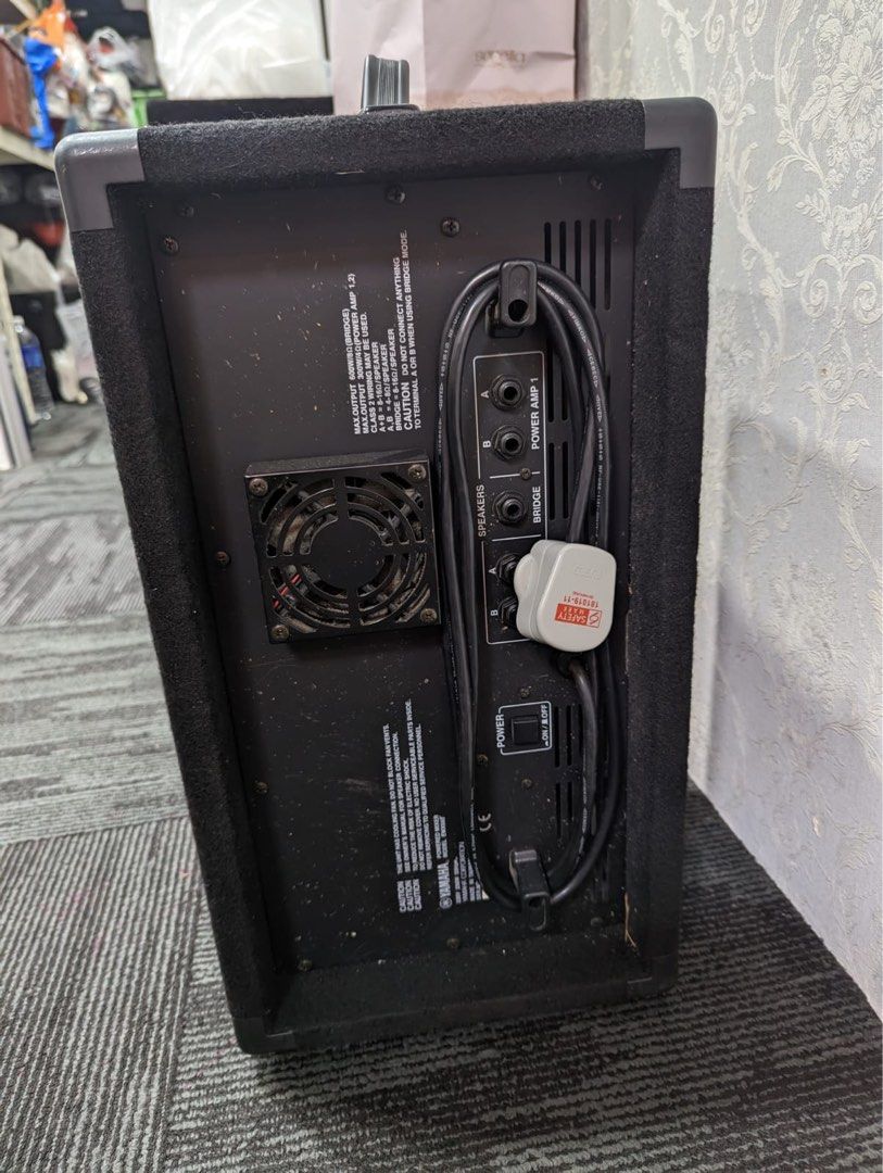 Powered mixer and passive speakers, Hobbies & Toys, Music & Media