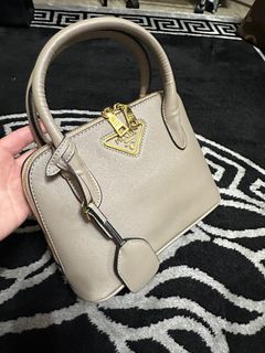 PRD.A bag with sling