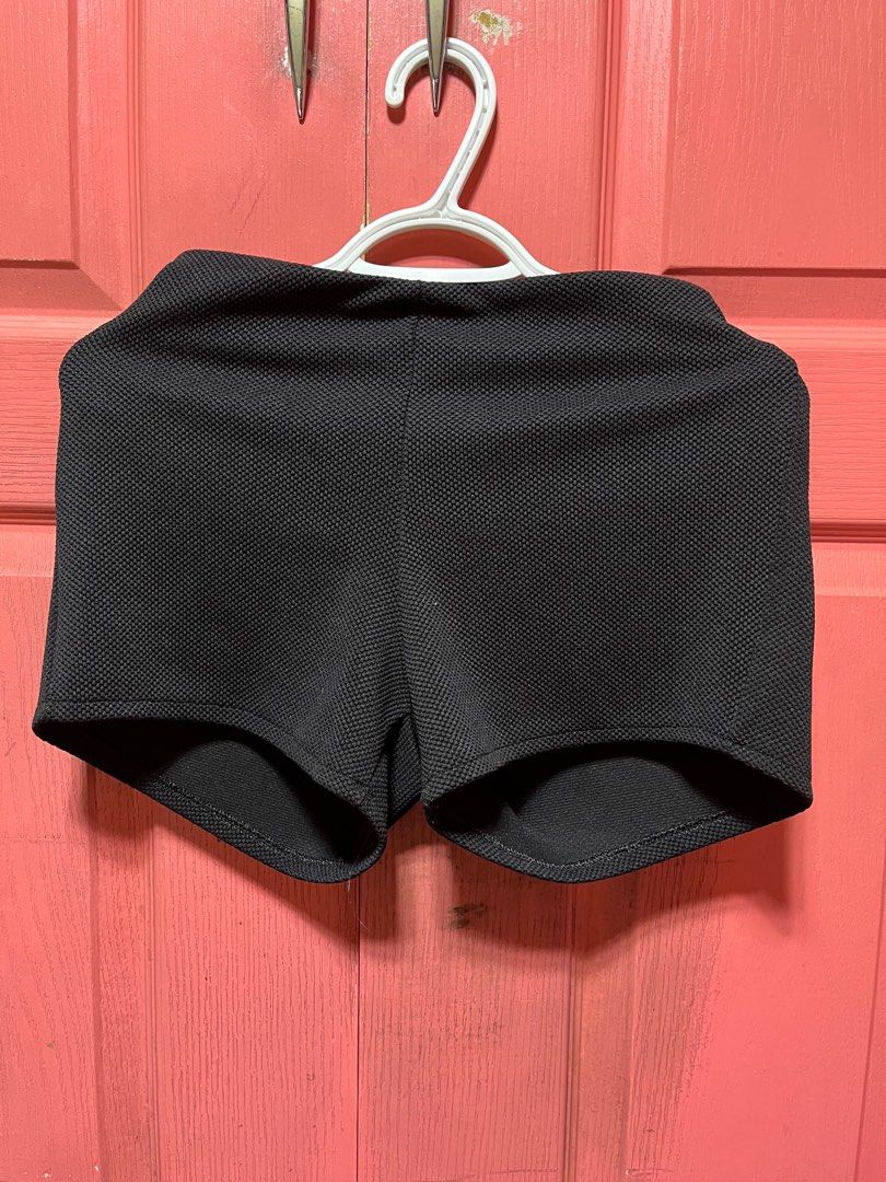 [Preloved] Black Garter Shorts, Women's Fashion, Bottoms, Shorts on