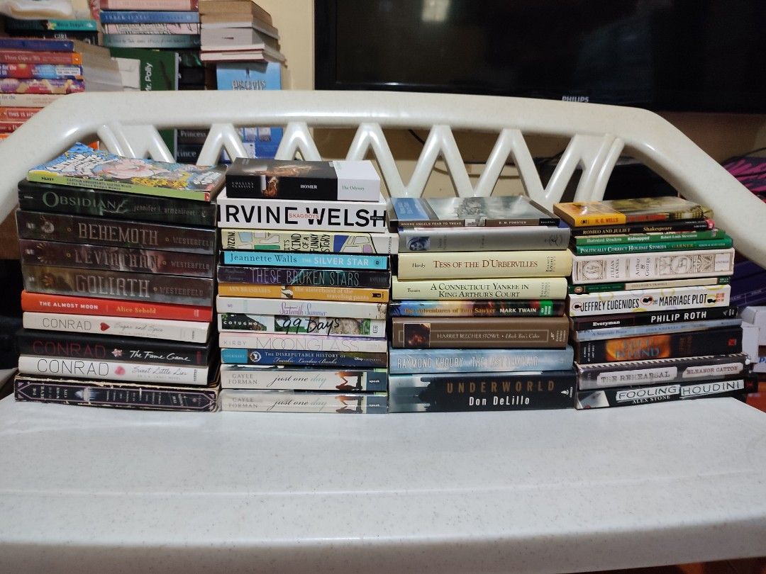 Pre-Loved Books 3 (Category: Storybooks) located in Taguig. Submitted by mad_about_books_pre_loved (Listing ID 1233082563, Image 1). Description: kindly note that these are second hand books please manage your expectations Message me if you are interested Thank you.