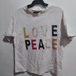 Preloved white shirt "love peace" design