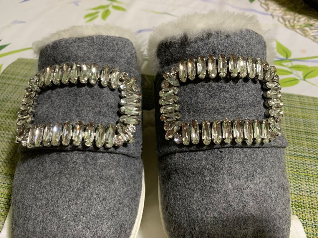 Roger Vivier Sneaky Viv Fur-Lined Strass Mule (Category: Sneakers & Footwear) located in Sebaste. Submitted by thingzzss (Listing ID 1232881090, Image 3). Description: Authentic Roger Vivier Sneaky Viv Fur-Lined Strass Mule Size 8 .