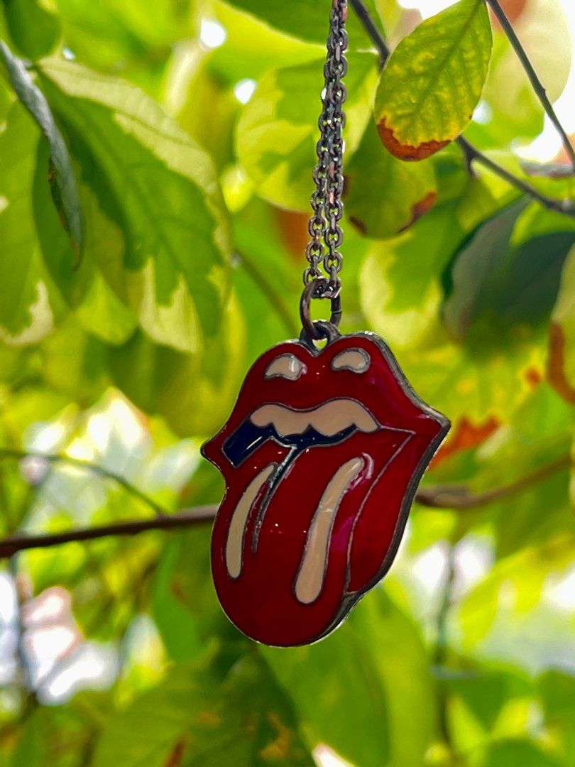 Rolling Stone tongue and lips pendant