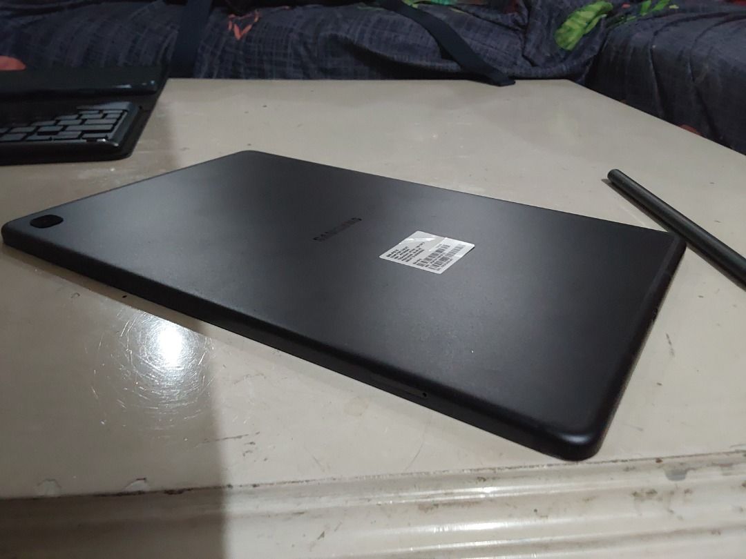 Samsung Galaxy Tab S6 Lite + Targus keyboard case, Telepon Seluler & Tablet, Ponsel Android