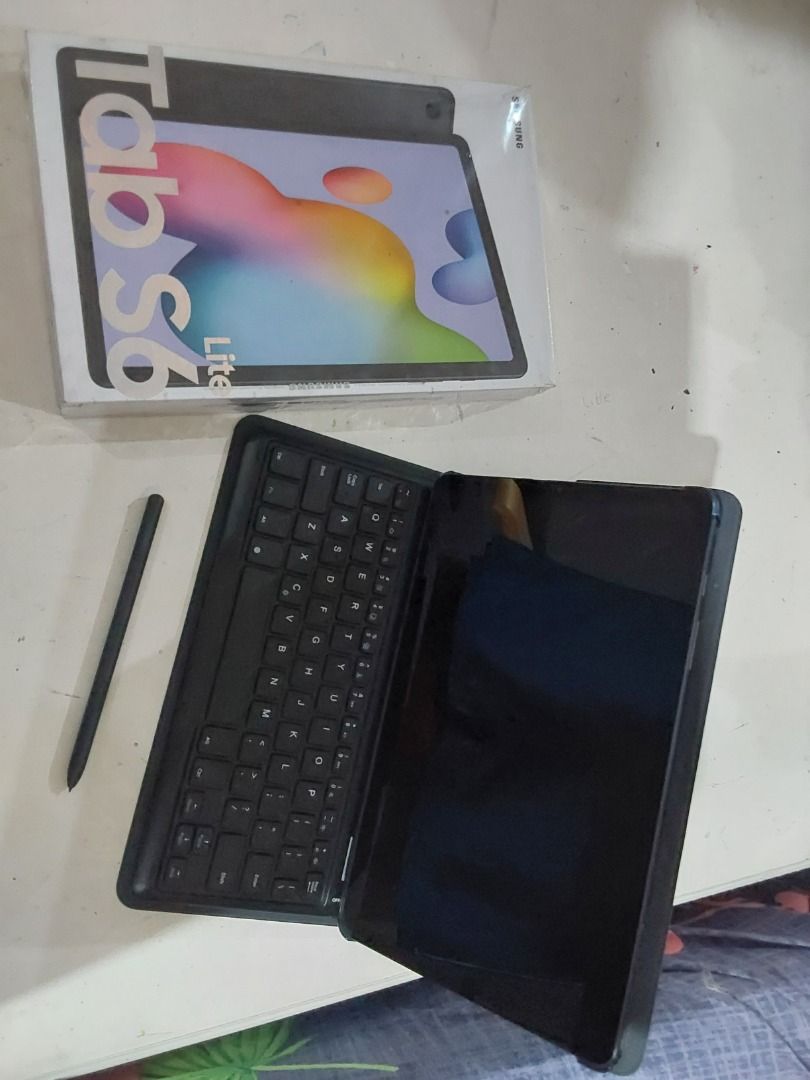 Samsung Galaxy Tab S6 Lite + Targus keyboard case, Telepon Seluler & Tablet, Ponsel Android