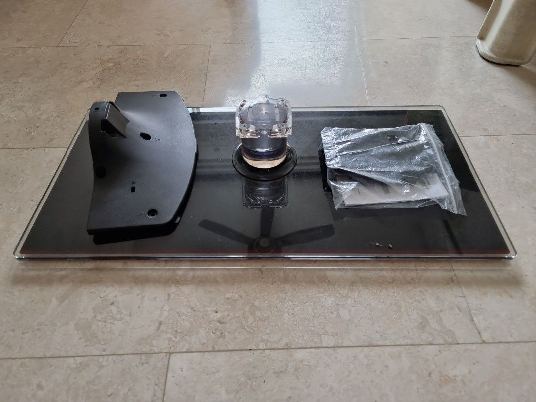 Samsung Q60 TV stand (LA46C550/650), TV & Home Appliances, TV