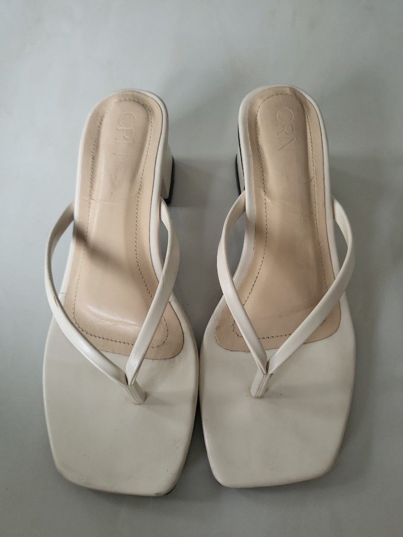 Sandal hot sale jepit heels