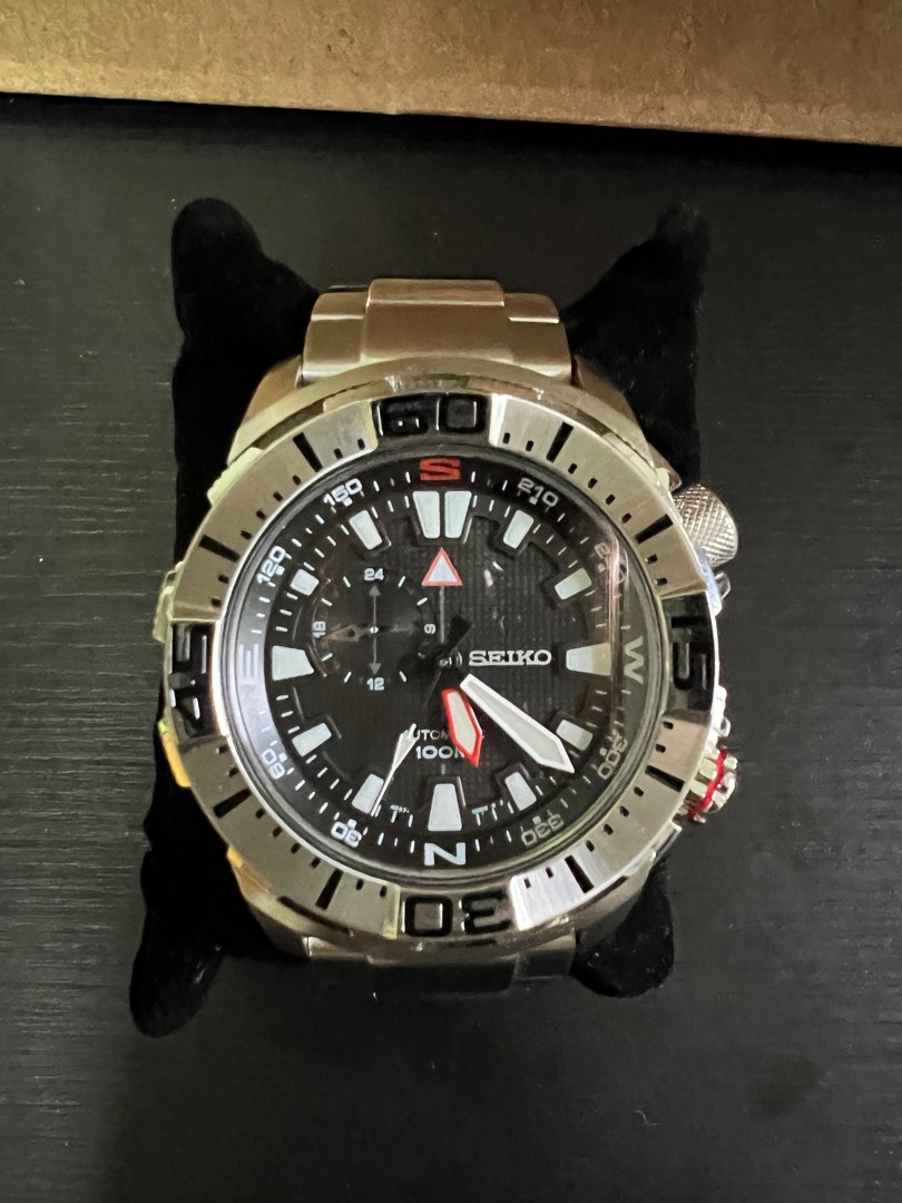SEIKO 5 SPORTS AUTOMATIC WATCH SSA057K1