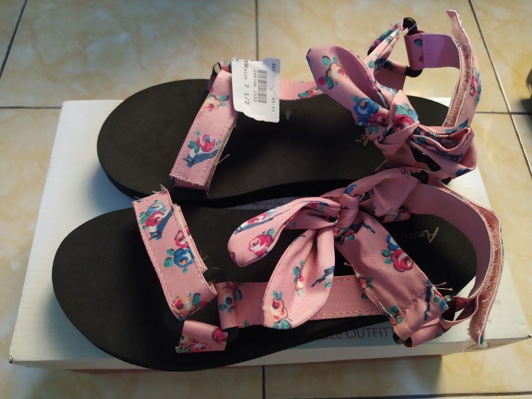 Payless on sale kemang village