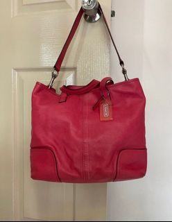 (Category: ) located in . Submitted by stylemyoutfit (Listing ID 1226623563, Image 1). Description: .