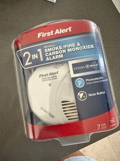 Smoke and carbon monoxide detector