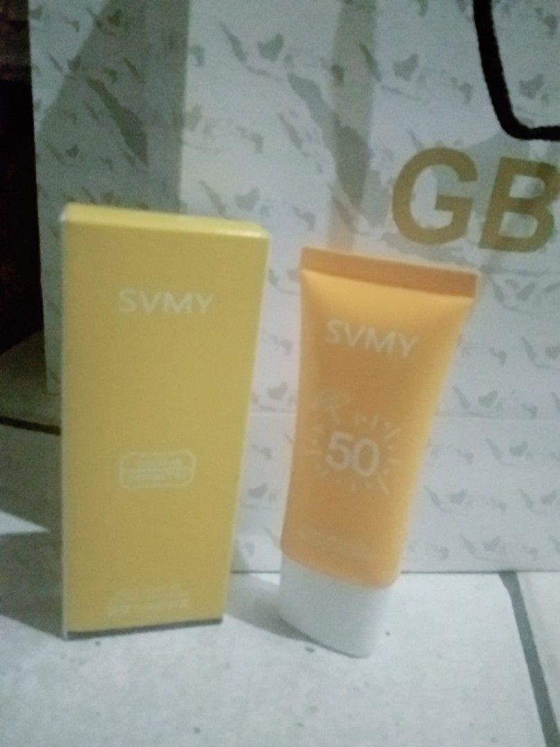 Sunscreen svmy, Kesehatan & Kecantikan, Kulit, Sabun & Tubuh di Carousell