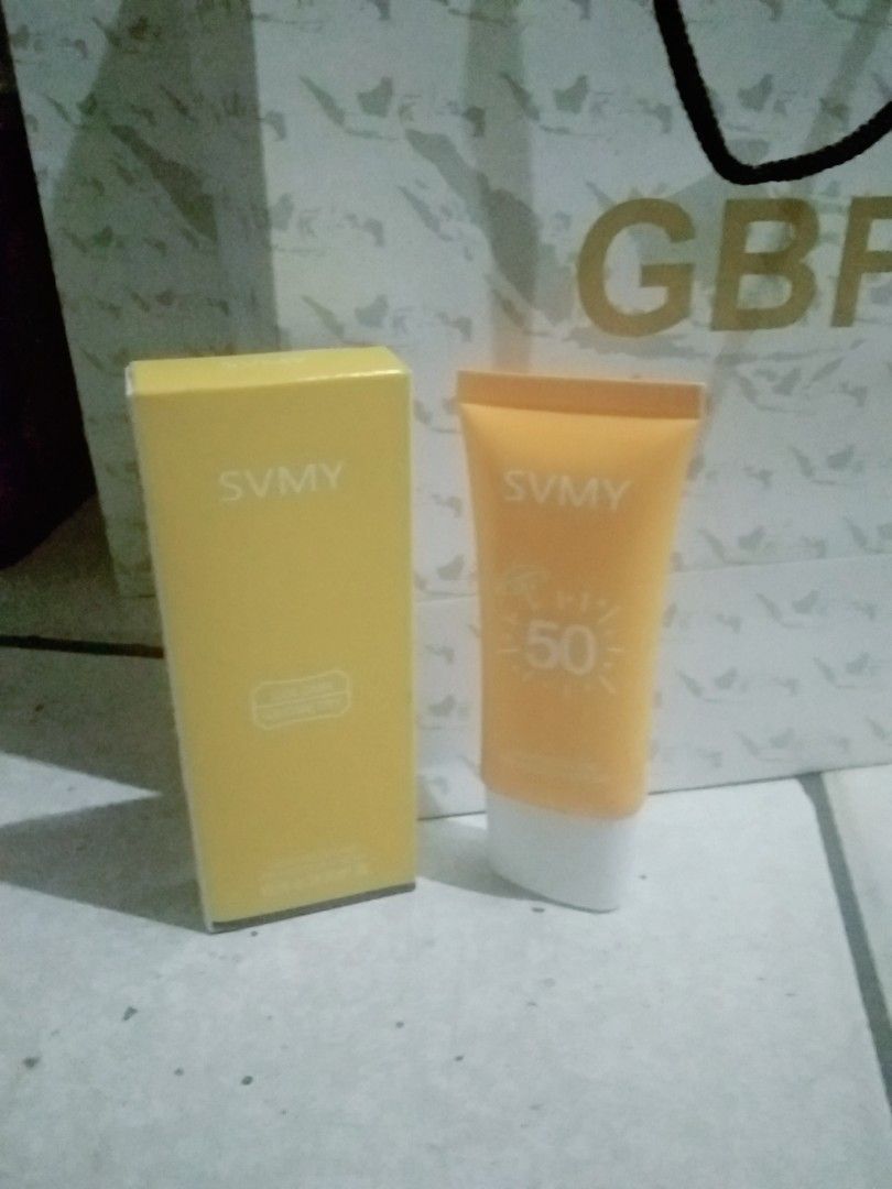 Sunscreen svmy, Kesehatan & Kecantikan, Kulit, Sabun & Tubuh di Carousell