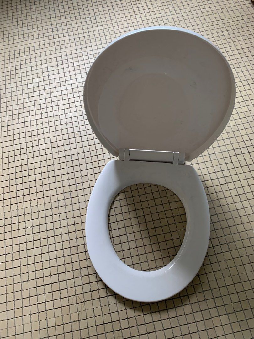 Toilet bowl cover, Furniture & Home Living, Bathroom & Kitchen Fixtures on Carousell