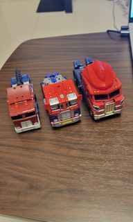 Transformers optimus prime 3隻