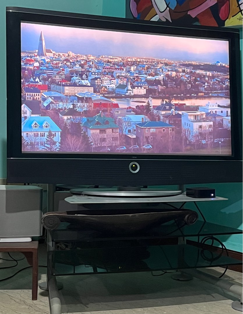 Free 12 13 July only TV stand Loewe Art 42 SL Full HD 100