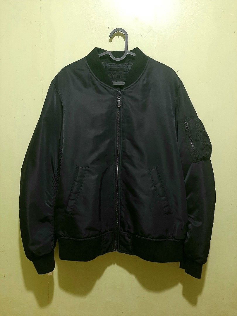 Uniqlo Bomber Jacket, Men's Fashion, Coats, Jackets and Outerwear on