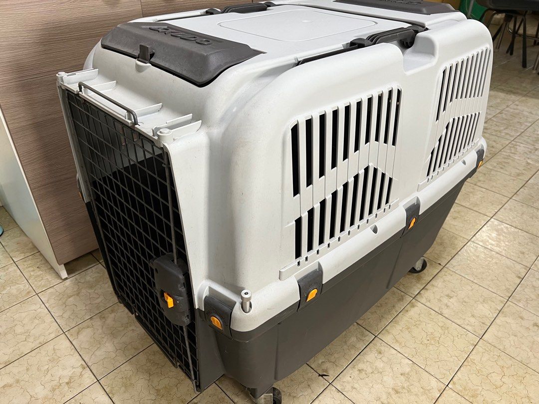 Used Skudo Pet Dog Crate Carrier, Pet Supplies, Homes & Other Pet