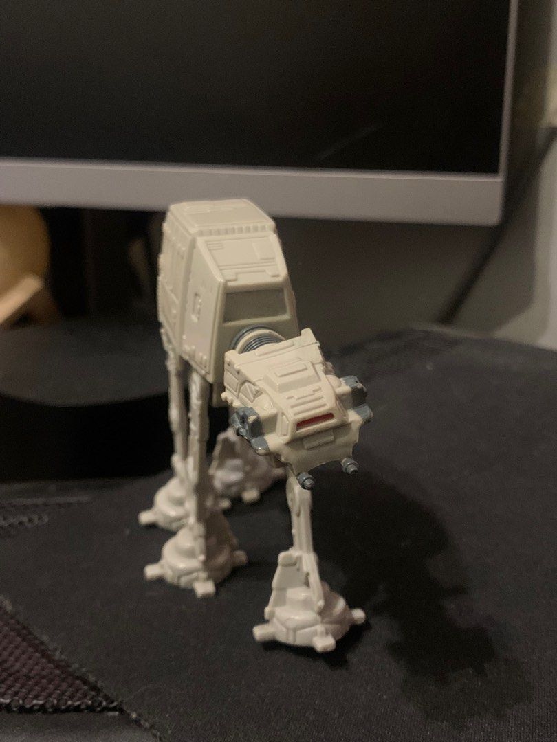 Vintage 1997 Starwars Imperial AT-AT Walker Snowtrooper Lucas Film