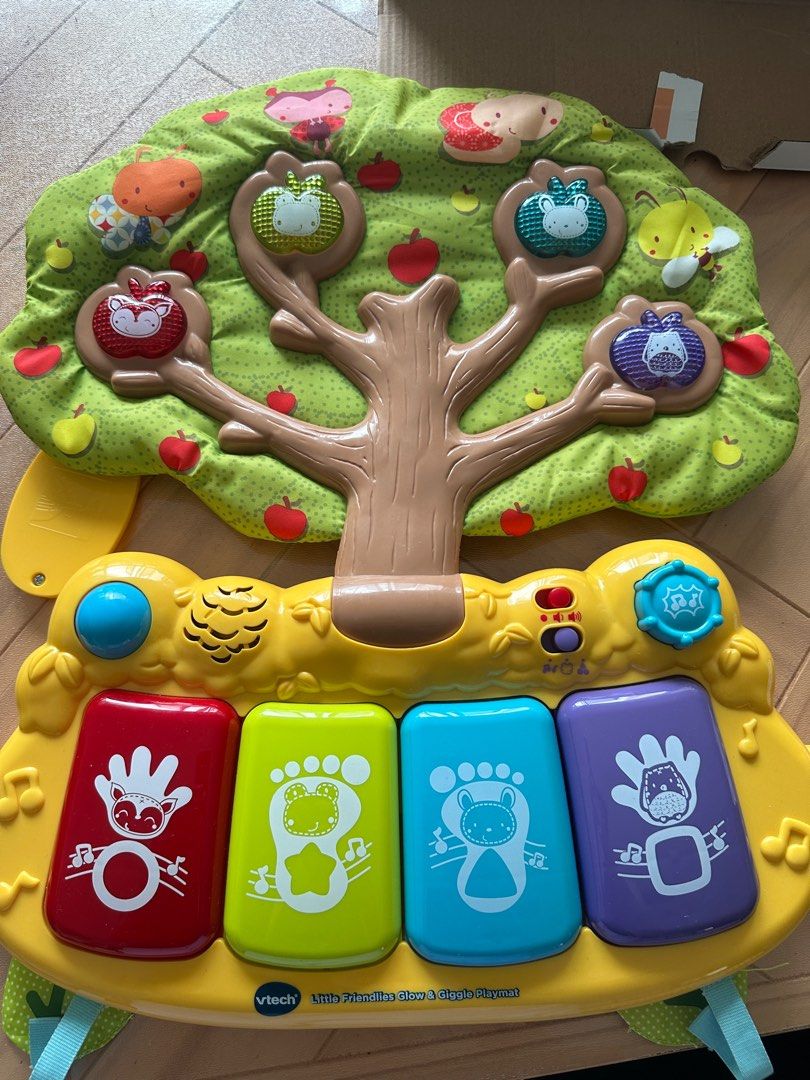 Glow and giggle best sale playmat