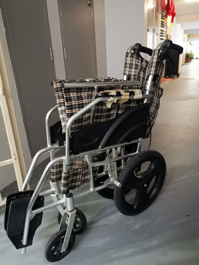 Wheelchair for free, Health & Nutrition, Medical Supplies & Tools on