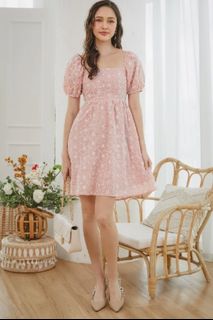 (Category: ) located in . Submitted by dailywears7 (Listing ID 1233088430, Image 1). Description: .