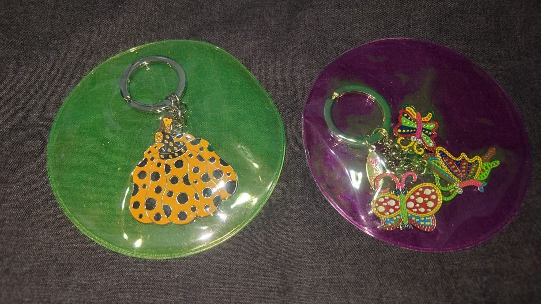 Yayoi kusama x louis vuitton key ring carousell