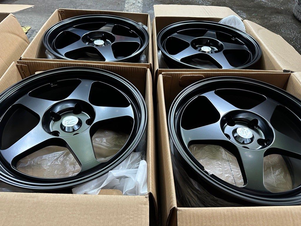 17” Spoon Black design code JR5084 mags 5Holes pcd 114 Bnew (Category: Mags and Tires) located in Quezon City. Submitted by mindanaotyrehaus (Listing ID 1233256168, Image 3). Description: 4pcs 17” Spoon Design code JR 5084 Mags Brandnew color Black 5 Holes pcd 114 x8 width/ offset 38 sold as 4pcs for 22,000 pesos Mags only * price may change without prior notice * fix price * Cash transaction/ GCash or BDO Online Transfer only First come first se