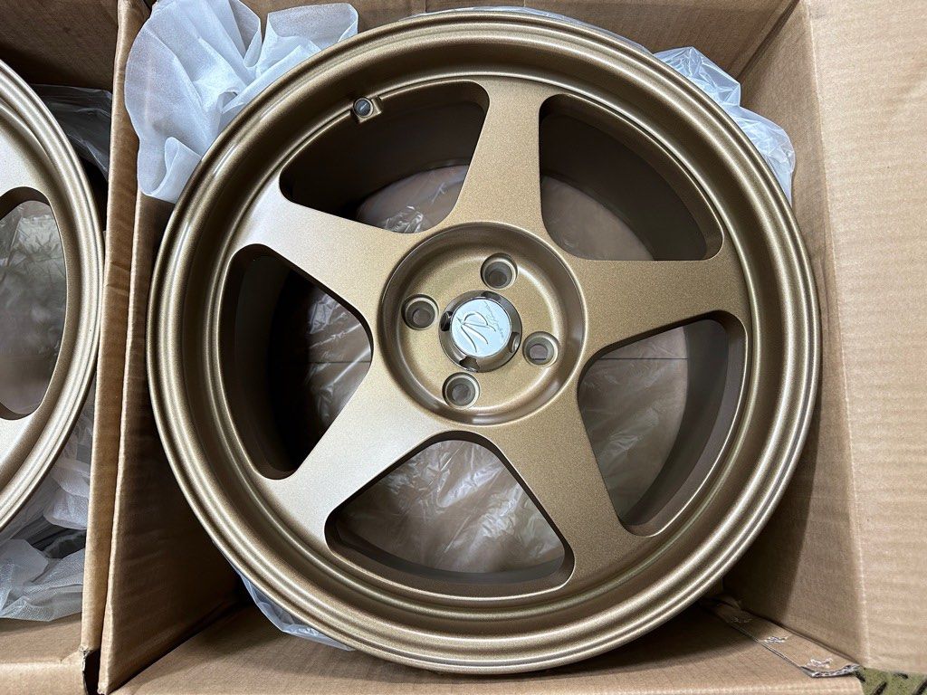 17” Spoon design code JR5084 Bronze mags 4Holes pcd 100 Bnew (Category: Mags and Tires) located in Quezon City. Submitted by mindanaotyrehaus (Listing ID 1233254920, Image 3). Description: 4pcs 17” Spoon Design code JR 5084 Mags Brandnew color Bronze 4 Holes pcd 100 x8 width/ offset 38 sold as 4pcs for 22,000 pesos Mags only * price may change without prior notice * fix price * Cash transaction/ GCash or BDO Online Transfer only First come first 
