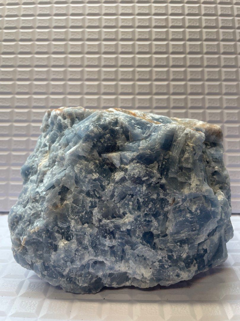 天然藍晶原礦石 淺藍水晶原石 淺藍色原石 天然石 園藝石 原礦石 原石 天然石頭 造景石（1顆約1550克）