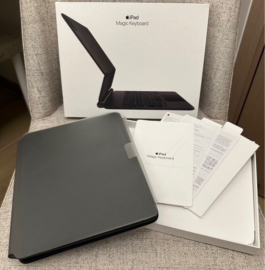 全新已開但無使用過包裝全齊Apple iPad Pro 11 Inch Smart Magic