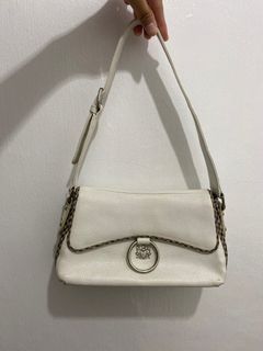 (Category: ) located in . Submitted by sojocloset (Listing ID 1233367647, Image 1). Description: .