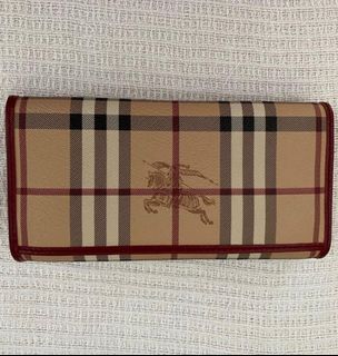💯 Authentic Burberry tote bag *price reduced*, Luxury, Bags & Wallets on  Carousell