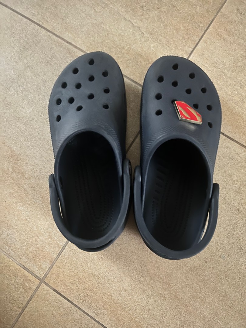 Shrek Crocs! (US M9/W11), Men's Fashion, Footwear, Flipflops and Slides on  Carousell