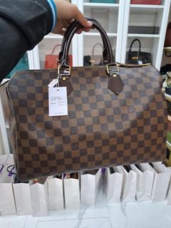 Authentic Louis Vuitton Damier Speedy 35