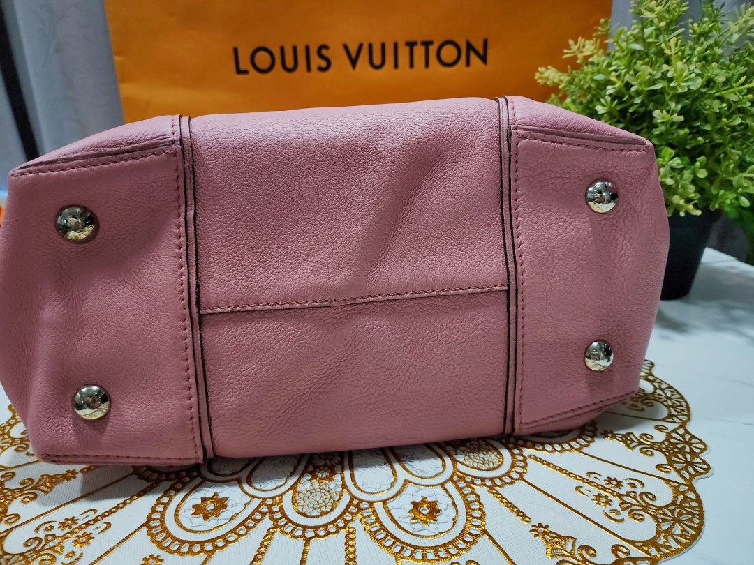 Louis Vuitton Veau Cachemire Soft Lockit Pm