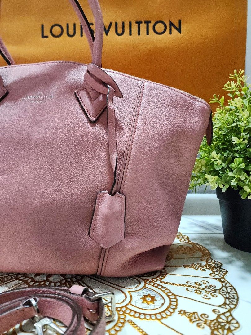 Pink Louis Vuitton Veau Cachemire Soft Lockit PM Satchel