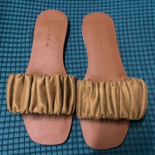 AZTRID Sandals Size 8