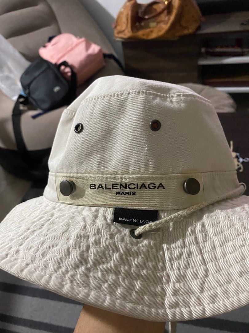 balenciaga bucket hat original