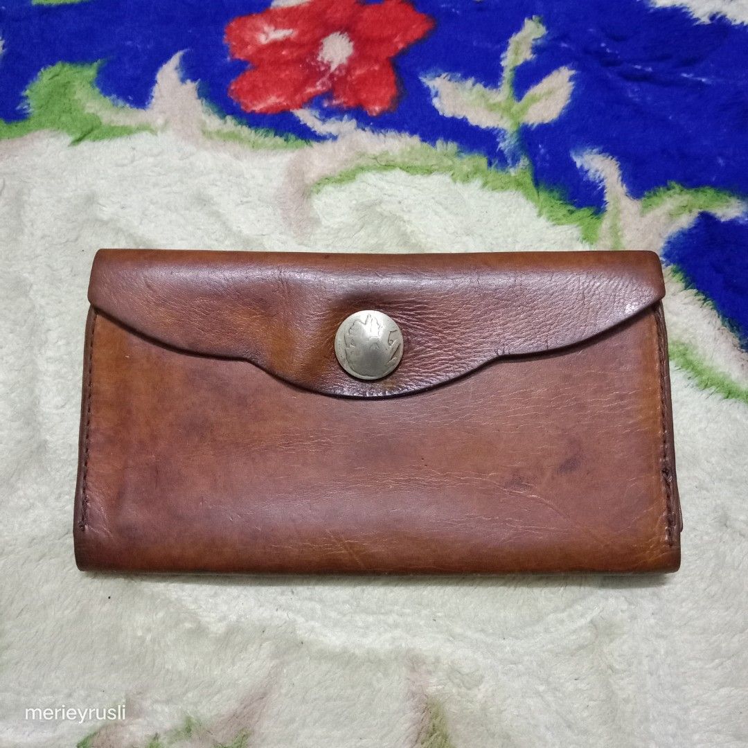 Beg duit fossil sales