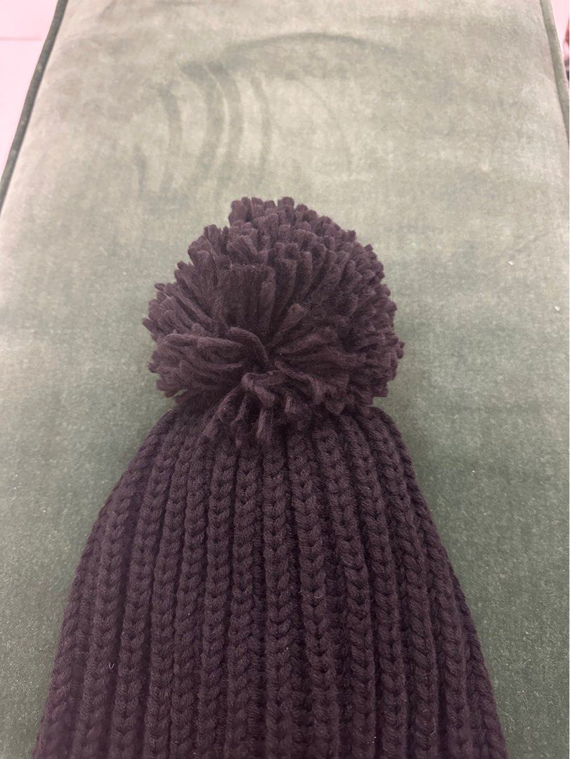Black Beanie (Category: Hats & Beanies) located in Manila. Submitted by sofffdlr (Listing ID 1233357857, Image 2). Description: .