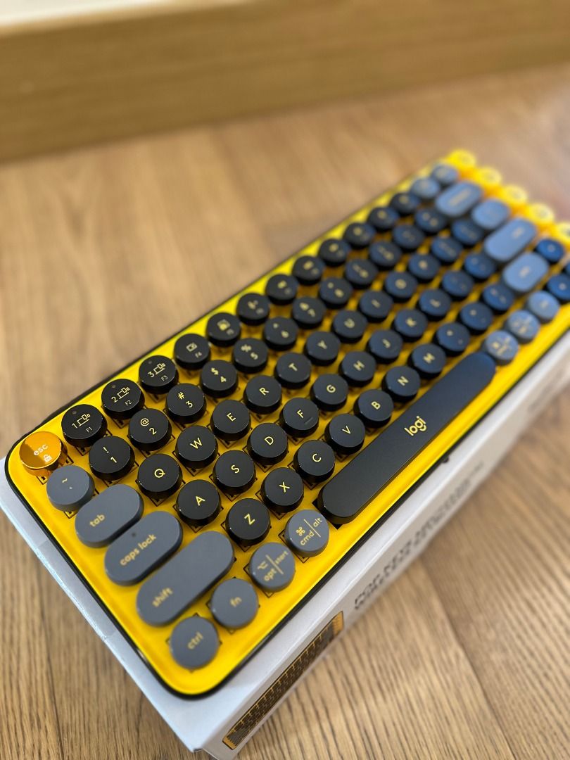 Brand new Logitech Keyboard, 電腦＆科技, 電腦周邊及配件, 電腦鍵盤及相關產品 Carousell