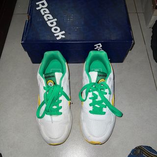 Bts21 reebok top