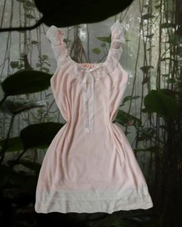 butterfly sleeves lace dress