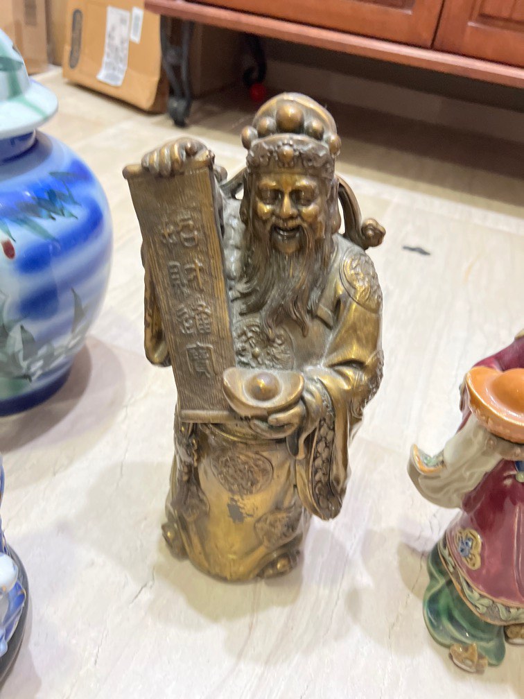 Cai Shen god of fortune statue yellow copper, Hobbies & Toys, Memorabilia & Collectibles