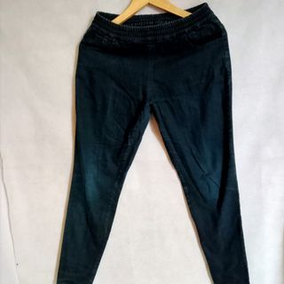 Celana jens hitam pinggang karet